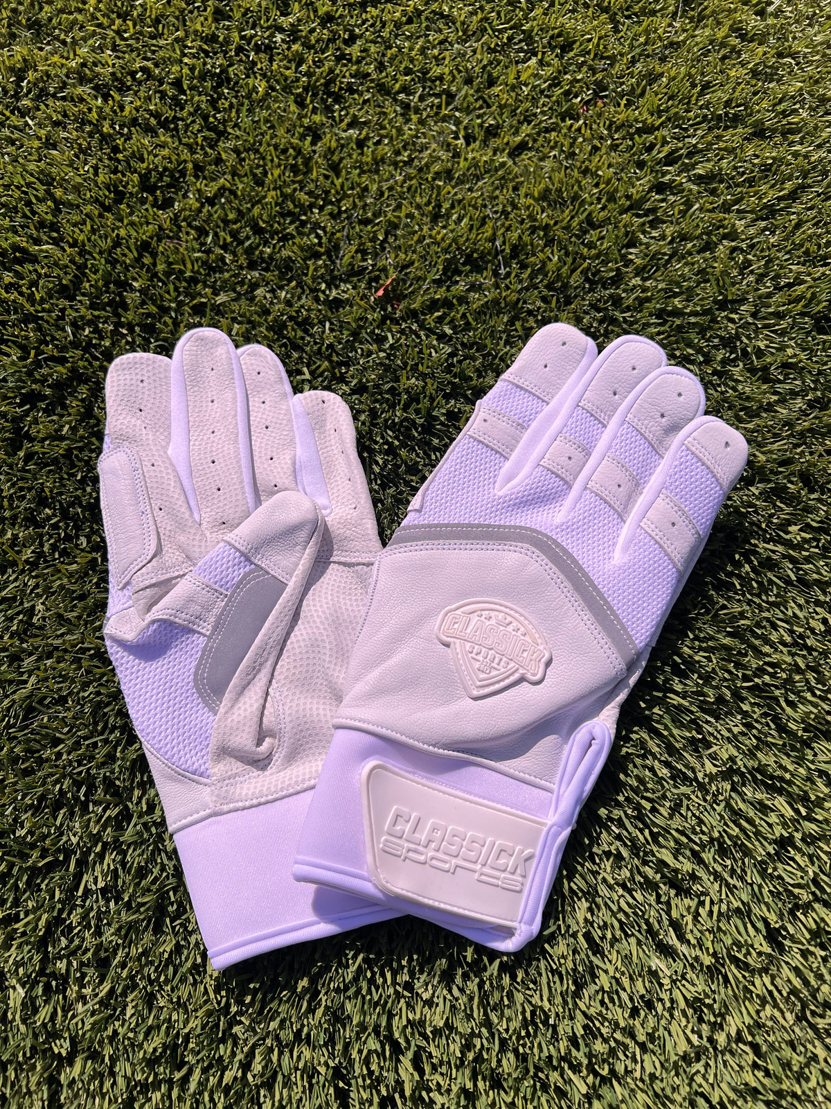 CS-3 White Batting Gloves