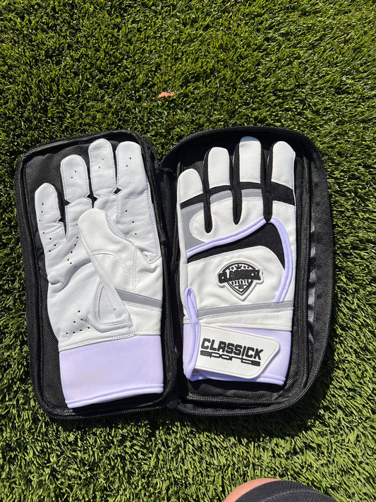 G&R “White/Black Batting Gloves/w Bag