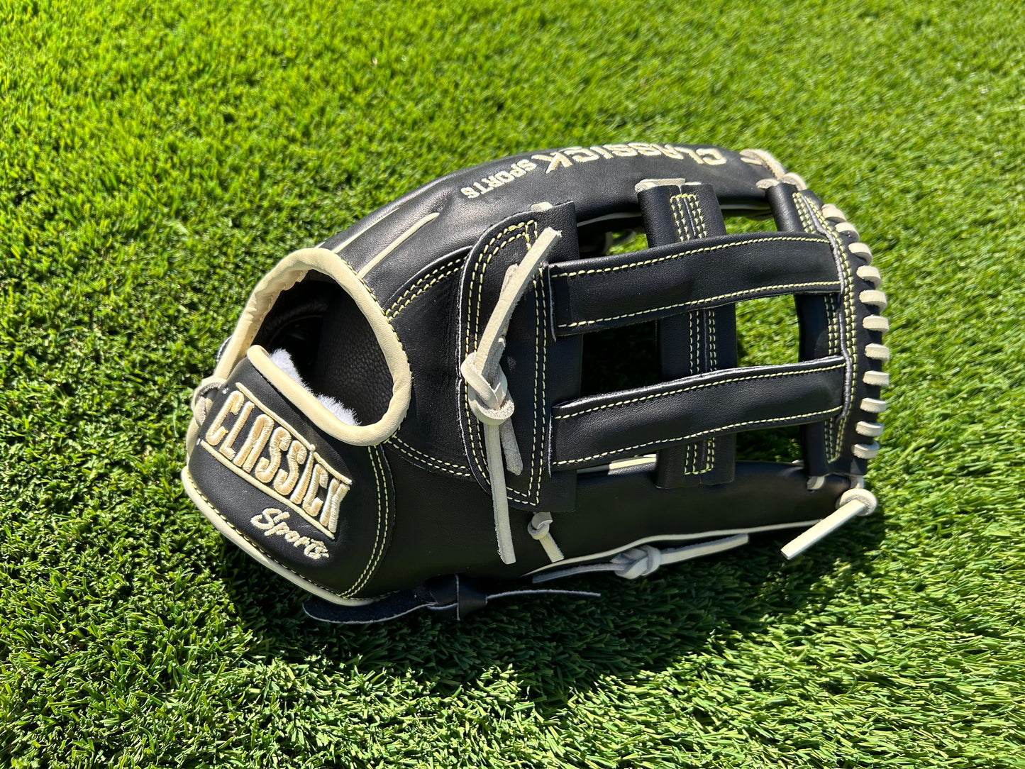 Black/Blonde 13.5” W-Web RHT