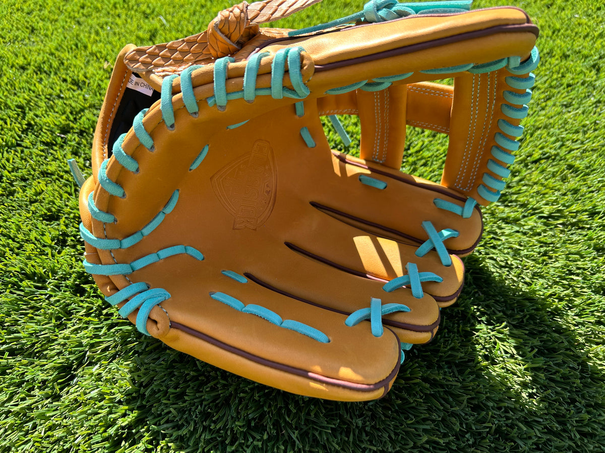 11 1/4 inch baseball RHT